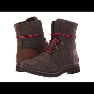 EUC US7 North Face Ballard Boot in Heather Grey